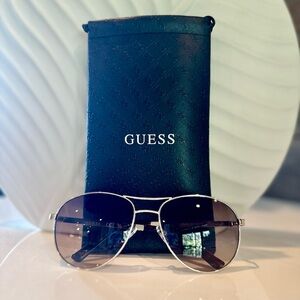 Guess Aviator Sunglasses with Black Pouch